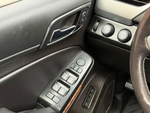 Used 2018 Chevrolet Tahoe Premier AWD/4WD image 36