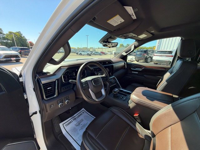 Used 2023 GMC Sierra 1500 Denali w/ Technology Package AWD/4WD image 10