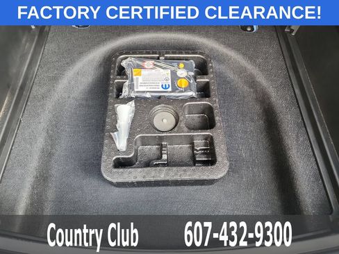 Used 2024 Jeep Compass Latitude w/ Convenience Group AWD/4WD image 29