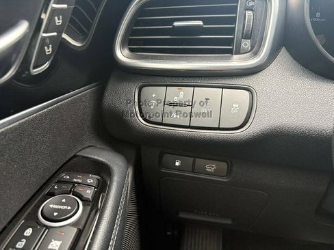 Used 2017 Kia Sorento SX FWD image 18