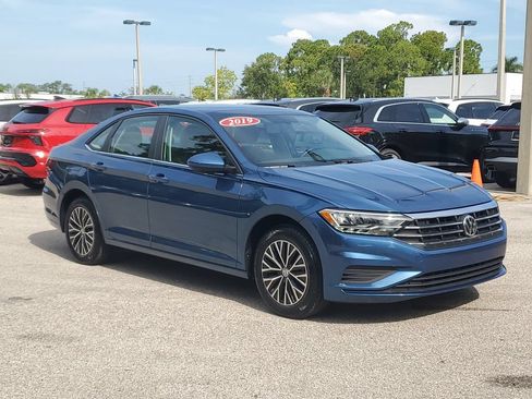 Used 2019 Volkswagen Jetta SE FWD image 2