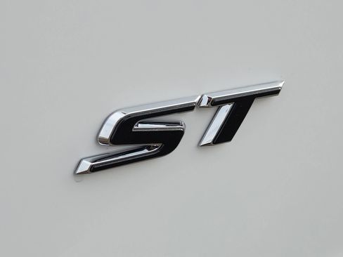 New 2026 Buick Enclave Sport Touring image 13