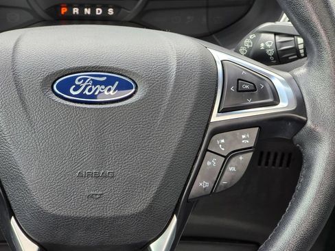 Used 2019 Ford Edge Titanium FWD image 16