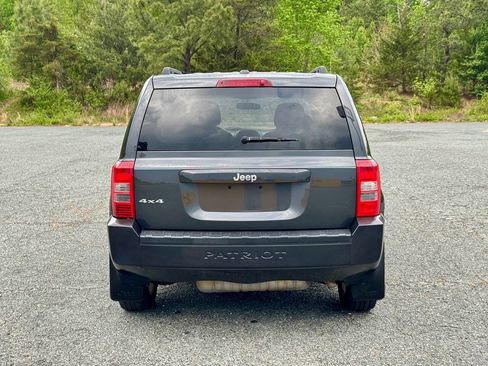 Used 2010 Jeep Patriot Latitude AWD/4WD image 5