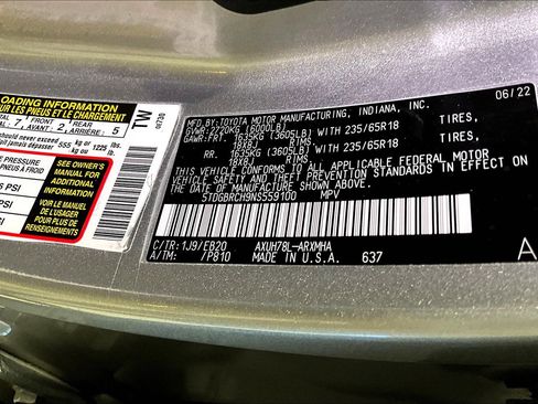 Used 2022 Toyota Highlander XLE AWD/4WD image 18