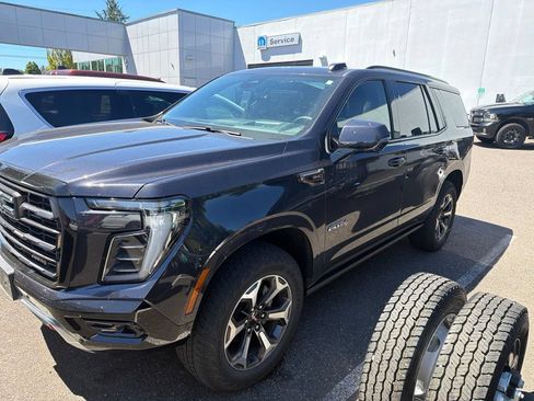Used 2025 GMC Yukon AT4 Ultimate AWD/4WD image 2