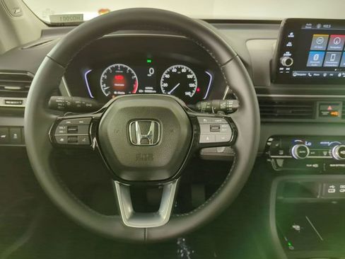 New 2025 Honda Pilot Touring image 33
