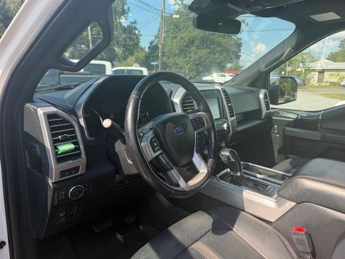 Used 2019 Ford F150 Platinum w/ Equipment Group 701A Luxury AWD/4WD image 19
