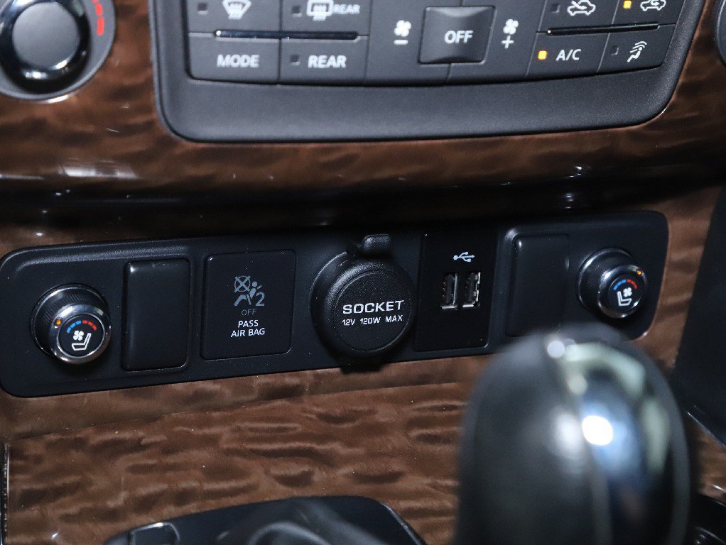 Used 2019 Nissan Armada Platinum w/ Cargo Package AWD/4WD image 31