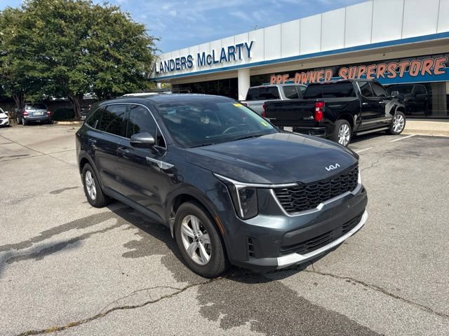 Used 2024 Kia Sorento LX FWD image 1
