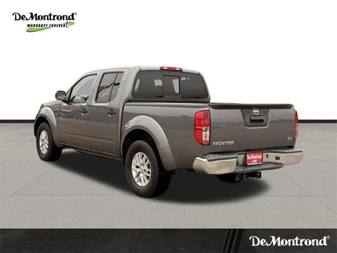 Used 2019 Nissan Frontier SV image 7