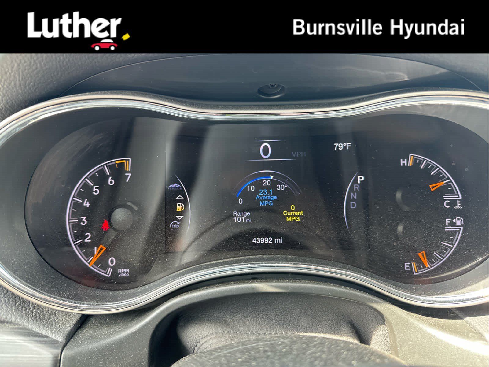Used 2021 Jeep Grand Cherokee Laredo AWD/4WD image 1