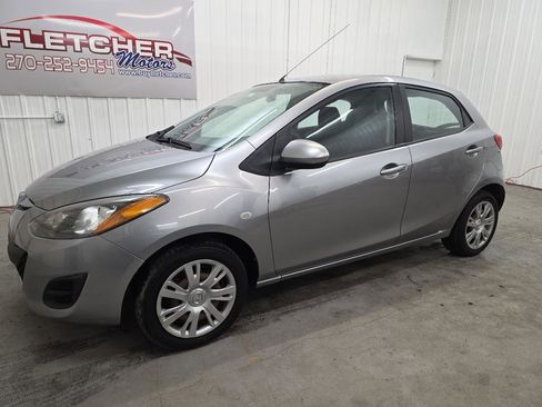 Used 2014 MAZDA MAZDA2 Sport image 3