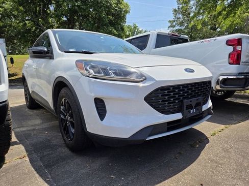 Used 2020 Ford Escape SE Sport FWD image 1