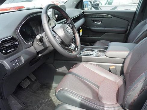 New 2025 Honda Pilot Black Edition image 8