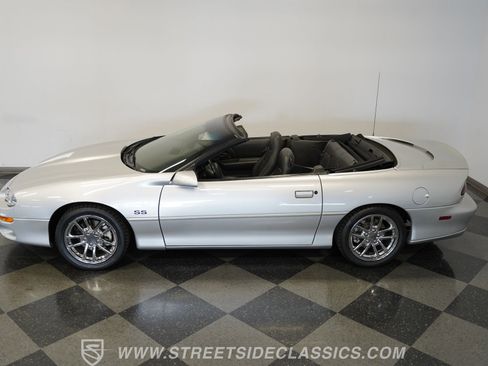 Used 2002 Chevrolet Camaro Z28 w/ SS Performance/Appearance Pkg image 11