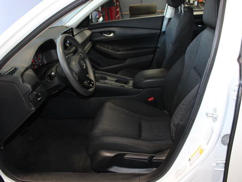Used 2023 Honda Accord LX image 7