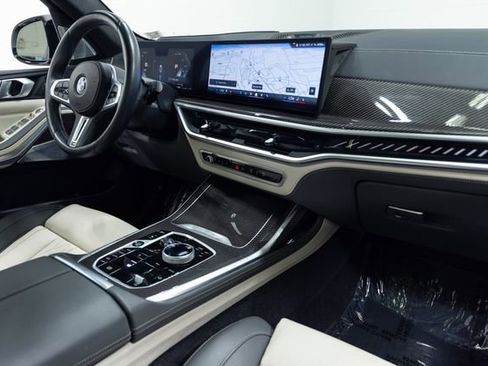 Certified 2025 BMW X7 M60i AWD/4WD image 27