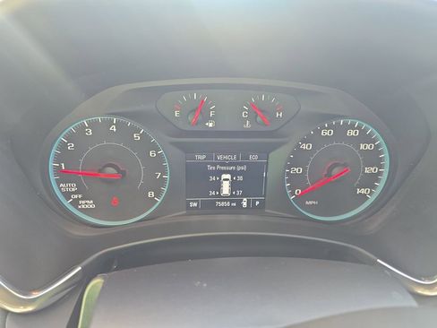 Used 2018 Chevrolet Equinox LT image 16