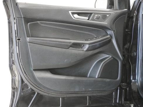 Used 2022 Ford Edge Titanium AWD/4WD image 13