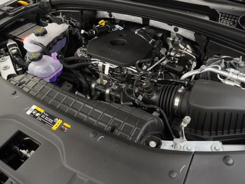 New 2026 Jeep Grand Cherokee Altitude AWD/4WD image 38