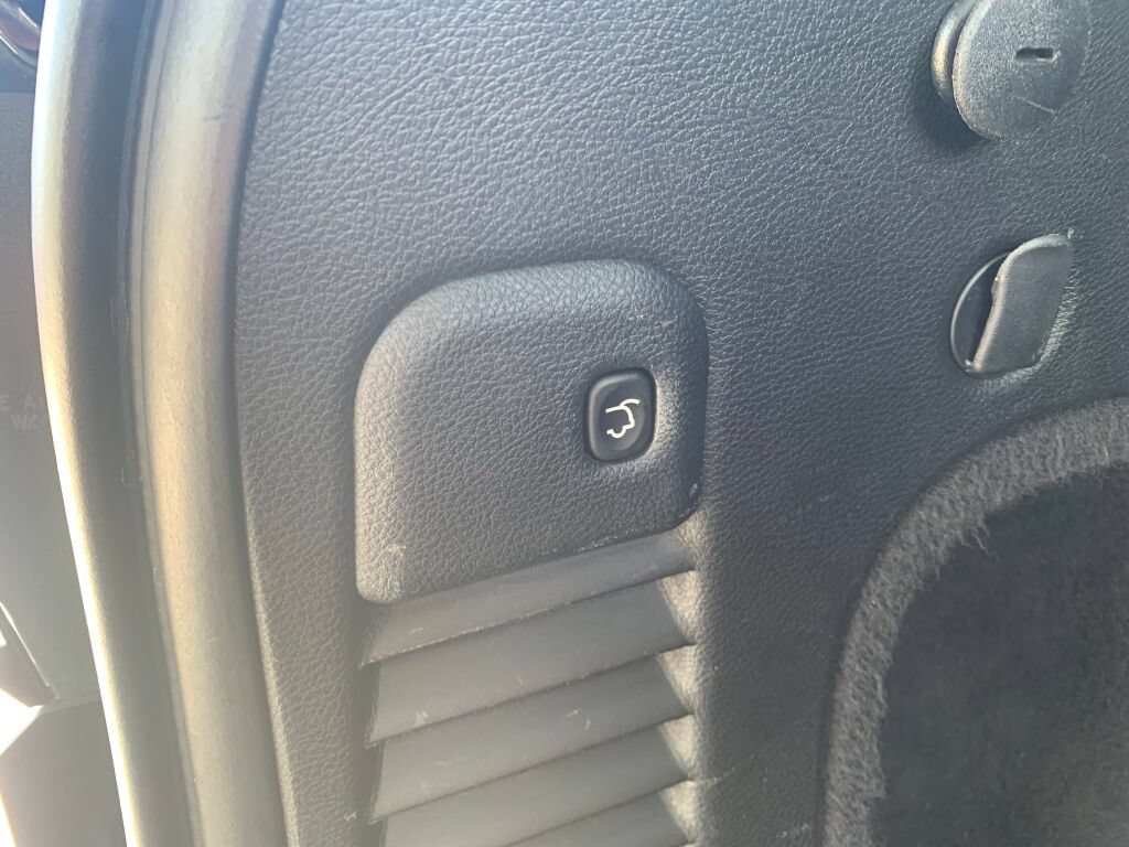 Used 2020 Jeep Grand Cherokee Altitude AWD/4WD image 26