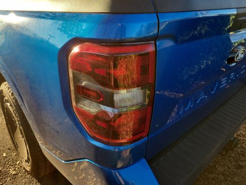 Used 2025 Ford Maverick Lobo image 18