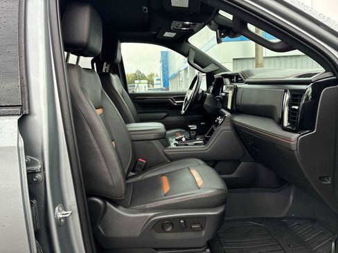 Used 2023 GMC Sierra 1500 AT4 w/ AT4 Premium Package image 29