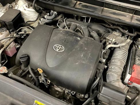 Used 2022 Toyota Highlander XLE image 38