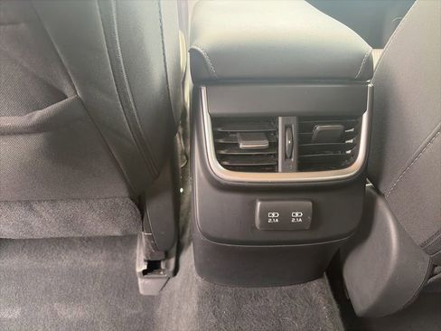 Used 2022 Subaru Outback Premium AWD/4WD image 23