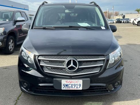 Used 2018 Mercedes-Benz Metris Passenger image 6