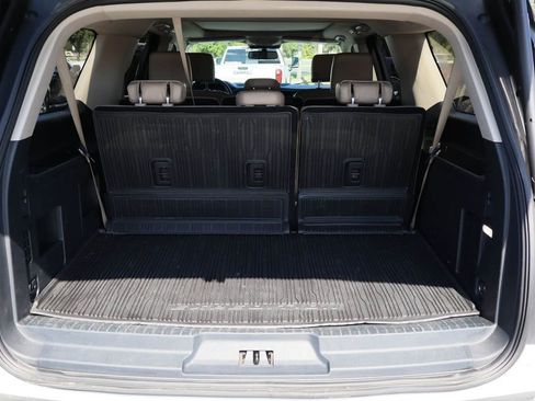 Used 2023 Ford Expedition Max XLT image 27