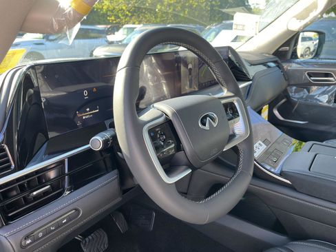 New 2026 INFINITI QX80 Luxe w/ Cargo Package image 11