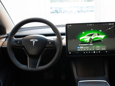Used 2022 Tesla Model 3 Long Range image 29