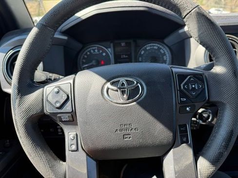 Used 2021 Toyota Tacoma TRD Off-Road w/ Technology Package image 16