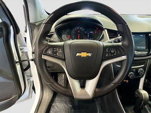 Used 2019 Chevrolet Trax LT w/ Driver Confidence Package image 10