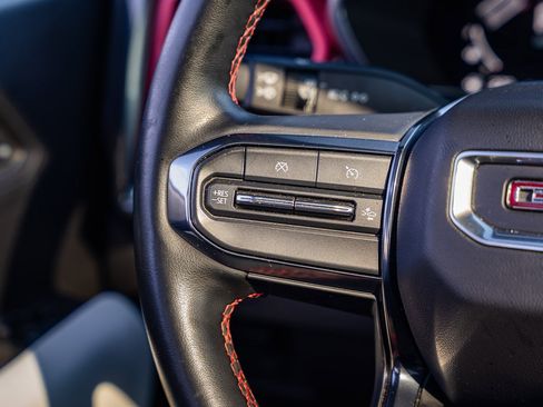 Used 2023 GMC Canyon AT4X image 34