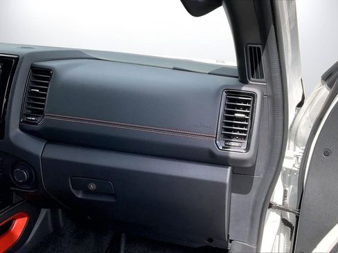 Used 2023 Nissan Frontier Pro-X w/ Pro-X Premium Package image 21