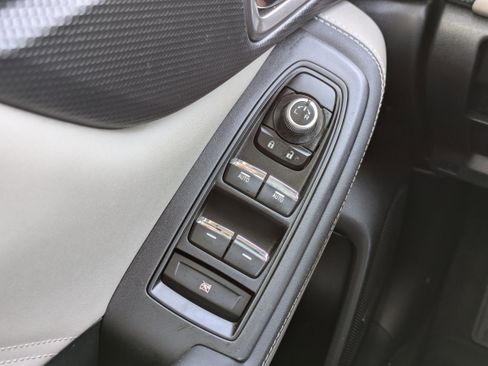 Used 2022 Subaru Forester Limited w/ Popular Package #2 image 31