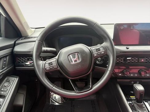 Used 2025 Honda Accord EX-L image 12