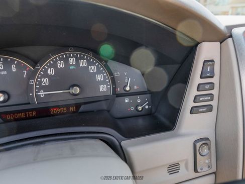 Used 2004 Cadillac XLR image 31