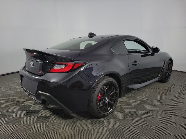 Used 2025 Toyota GR86 Premium w/ Performance Package RWD image 8