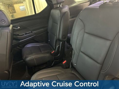 Used 2023 Chevrolet Traverse LT w/ LT Premium Package AWD/4WD image 11