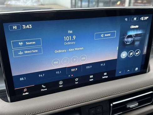 Certified 2022 Lincoln Nautilus FWD w/ Premium Package image 12