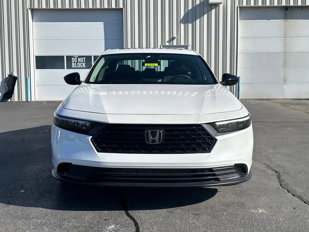 Used 2025 Honda Accord SE image 2