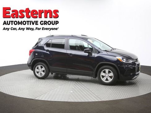 Used 2021 Chevrolet Trax LT w/ Driver Confidence Package image 45