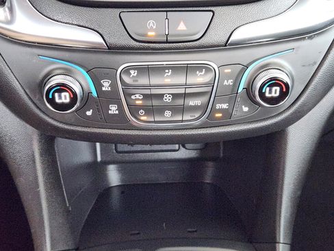 Used 2024 Chevrolet Equinox LT AWD/4WD image 19