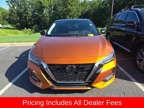 Used 2023 Nissan Sentra SR w/ SR Premium Package FWD image 2