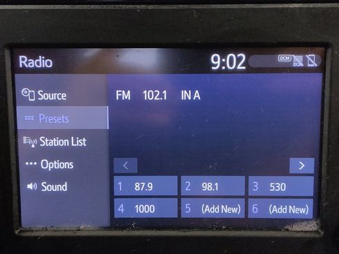Used 2019 Toyota RAV4 XLE FWD image 25