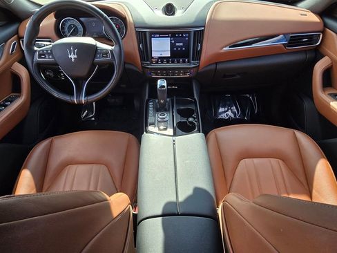 Used 2023 Maserati Levante GT image 13